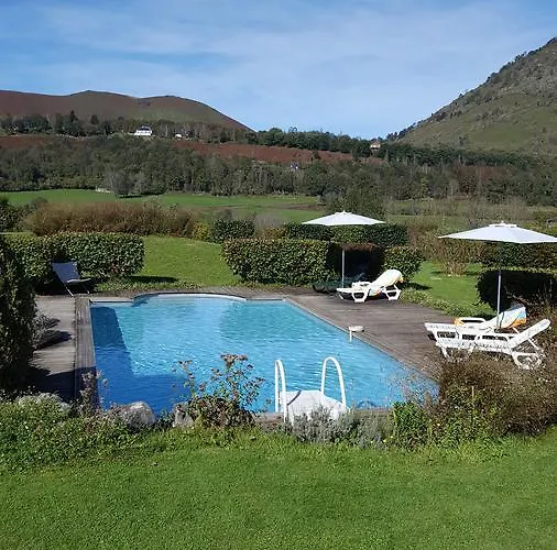 Les 3 Baudets Bed & Breakfast Issor